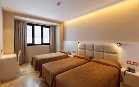 Barcelona House 3*